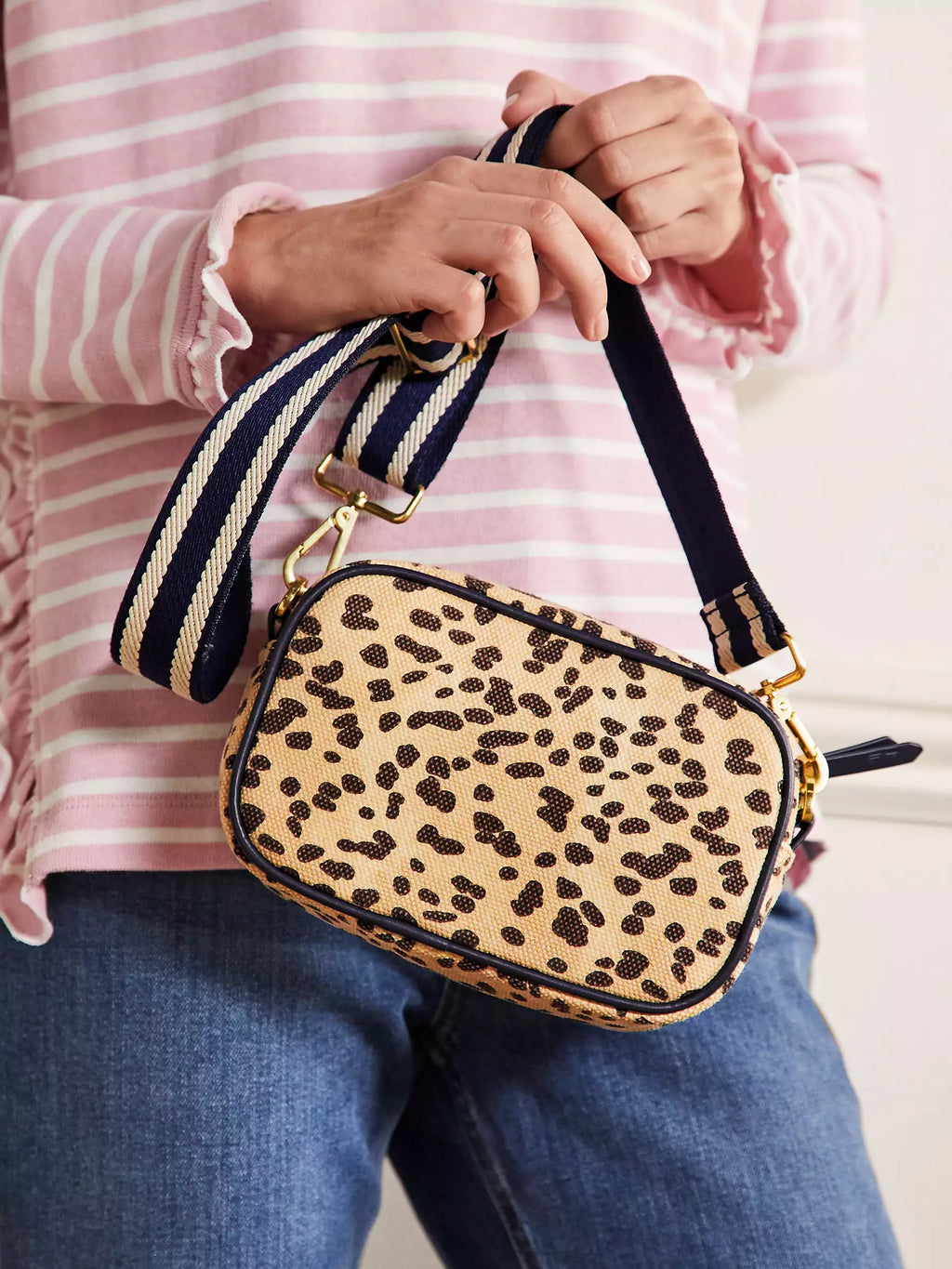 Crossbody Cheetah