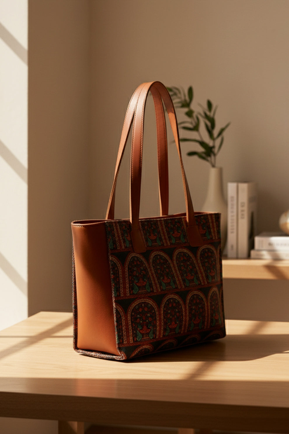Side Rexine Canvas Tote Heritage Arch