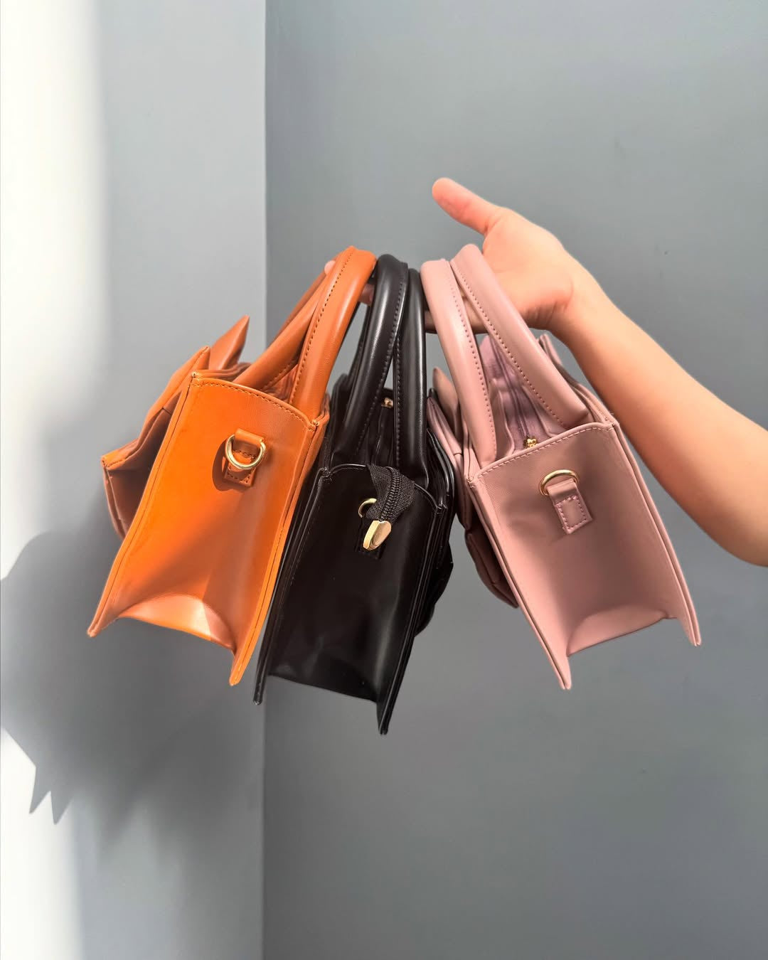 HandBag Gloss Bow - Black